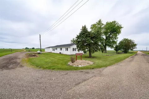 Exterior - 29093 E 150 North Rd, Le Roy, IL 61752 photo 2 of 11
