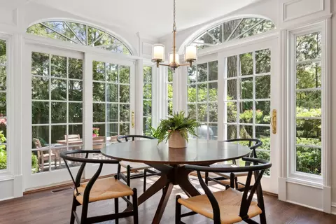 Dining - 609 Cedar St, Winnetka, IL 60093 photo 1 of 3