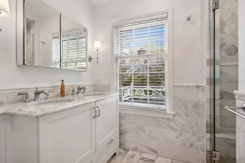 Bath - 609 Cedar St, Winnetka, IL 60093 photo 1 of 4
