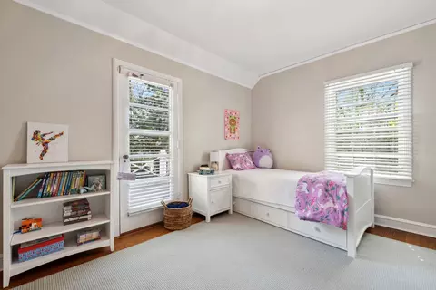 Bedroom - 609 Cedar St, Winnetka, IL 60093 photo 3 of 4