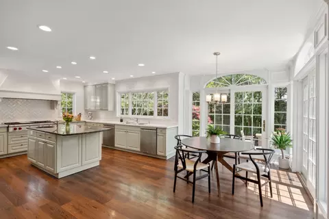 Kitchen - 609 Cedar St, Winnetka, IL 60093 photo 3 of 3