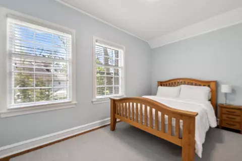Bedroom - 609 Cedar St, Winnetka, IL 60093 photo 4 of 4