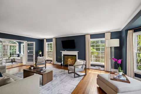 Living - 609 Cedar St, Winnetka, IL 60093 photo 1 of 4