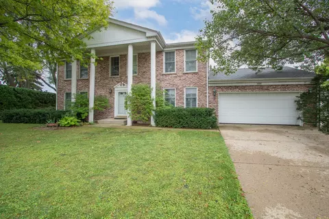 2126 N Williamsburg St, Arlington Heights, IL 60004