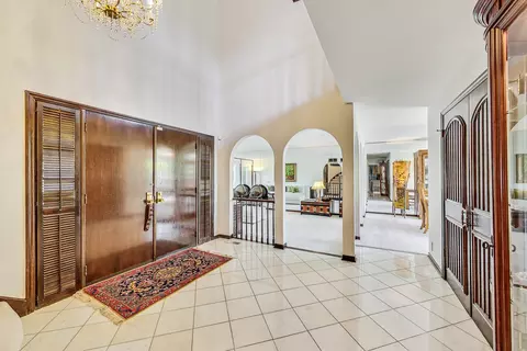 Entry Way - 1635 Joy Ln, Glenview, IL 60025 photo 2 of 4