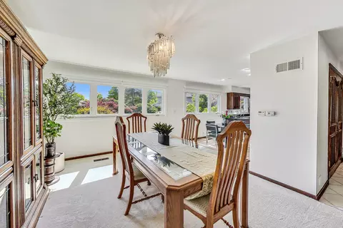 Dining - 1635 Joy Ln, Glenview, IL 60025 photo 2 of 5
