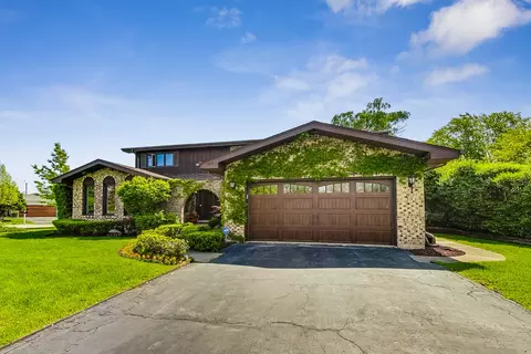 1635 Joy Ln, Glenview, IL 60025