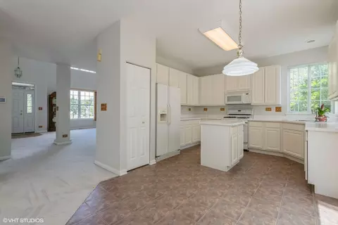 Kitchen - 1985 Bordeaux Ct, Wheeling, IL 60090 photo 1 of 1