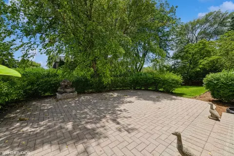 Exterior - 1985 Bordeaux Ct, Wheeling, IL 60090 photo 2 of 3