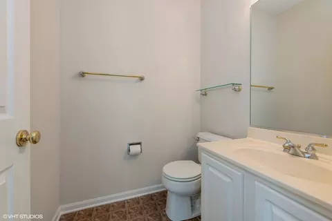 Bath - 1985 Bordeaux Ct, Wheeling, IL 60090 photo 3 of 3