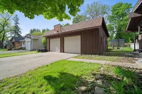 Exterior - 409 S Linden St, Normal, IL 61761 photo 3 of 6