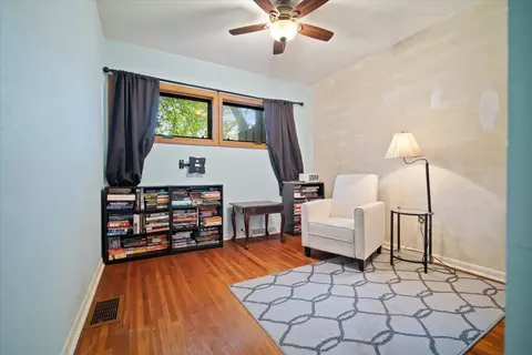 Bedroom - 409 S Linden St, Normal, IL 61761 photo 3 of 3