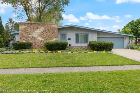 1121 Stafford St, Dekalb, IL 60115