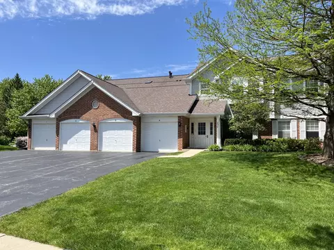230 Ashbury Ln W #3, Roselle, IL 60172