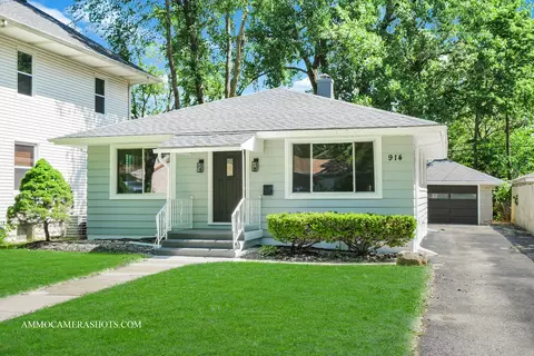 914 Morgan St, Joliet, IL 60436