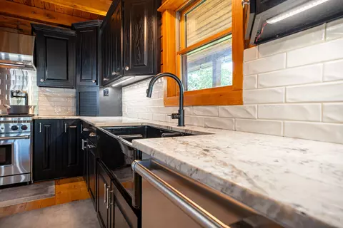 Kitchen - 14742 Best Rd, Davis, IL 61019 photo 4 of 12