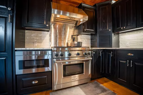 Kitchen - 14742 Best Rd, Davis, IL 61019 photo 9 of 12