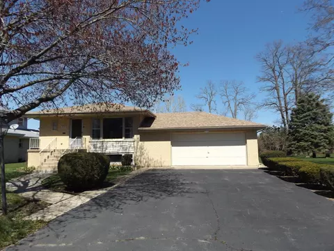 1404 W Vine St, Arlington Heights, IL 60005
