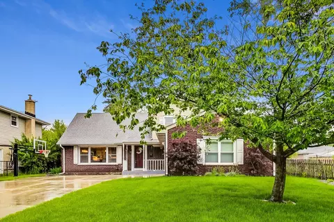 103 N Harvard Ave, Arlington Heights, IL 60005