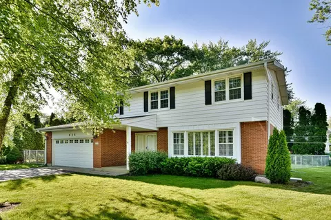 435 S Bennett Ave, Palatine, IL 60067