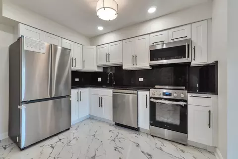 Kitchen - Undisclosed, Willowbrook, IL 60527 photo 2 of 3