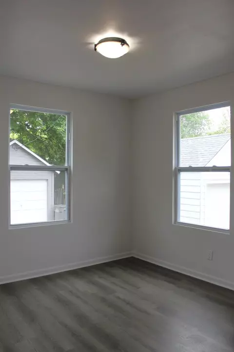 Bedroom - 676 Morgan St, Elgin, IL 60123 photo 2 of 3