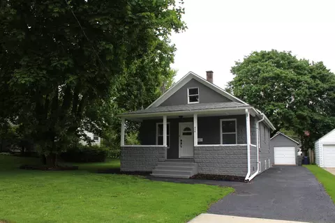 Exterior - 676 Morgan St, Elgin, IL 60123 photo 2 of 6