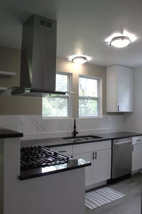 Kitchen - 676 Morgan St, Elgin, IL 60123 photo 1 of 3