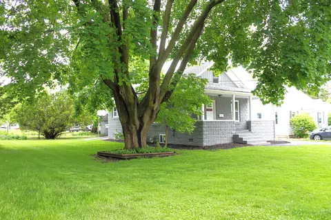 Exterior - 676 Morgan St, Elgin, IL 60123 photo 3 of 6