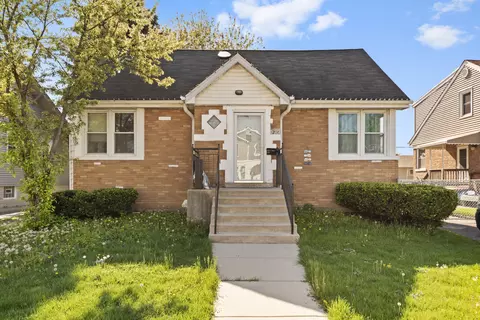 3206 Maple Ave, Brookfield, IL 60513