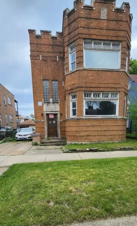 7441 S Crandon Ave, Chicago, IL 60649