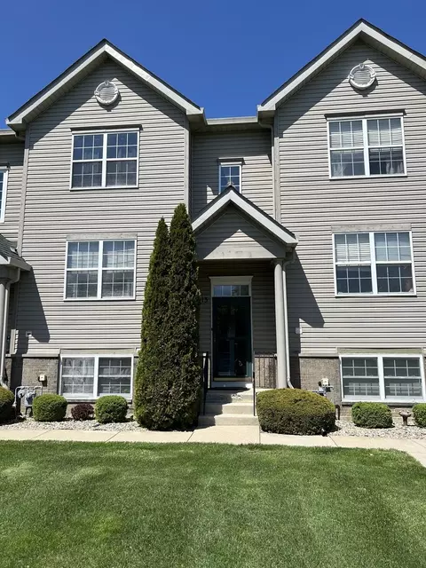 2013 Austrian Pine St S #2013, Lockport, IL 60441