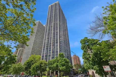 2650 N Lakeview Ave #2508, Chicago, IL 60614