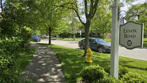 906 Lenox Rd, Glenview, IL 60025 photo 5