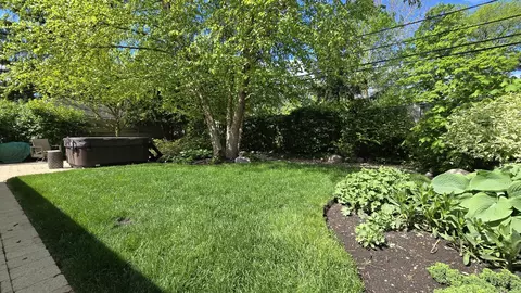 906 Lenox Rd, Glenview, IL 60025 photo 4