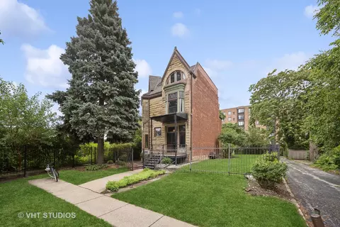 663 E Groveland Park, Chicago, IL 60616