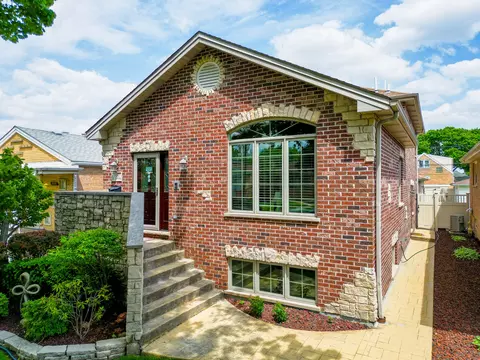5147 S Nashville Ave, Chicago, IL 60638