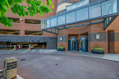 3660 N Lake Shore Dr #P-564, Chicago, IL 60613