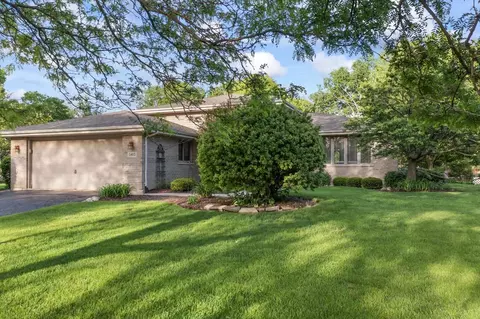 3410 Edgecreek Dr, New Lenox, IL 60451