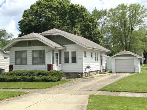 1042 S 6th Ave, Kankakee, IL 60901