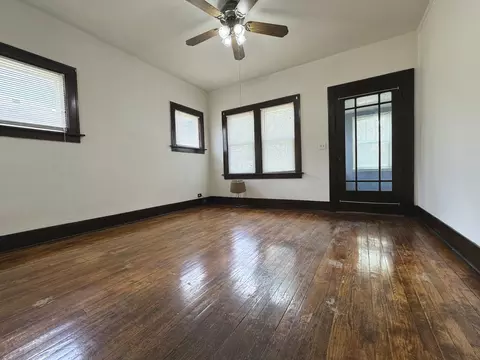 Living - 1042 S 6th Ave, Kankakee, IL 60901 photo 2 of 2