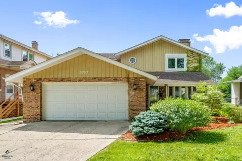 9757 Schiller Blvd, Franklin Park, IL 60131