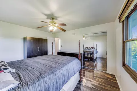 Bedroom - 907 E 152nd Pl, Phoenix, IL 60426 photo 1 of 2