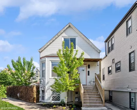 3443 W Barry Ave, Chicago, IL 60618