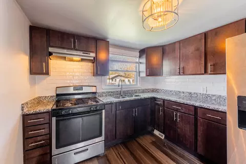 Kitchen - 14536 Ridgeway Ave, Midlothian, IL 60445 photo 1 of 2