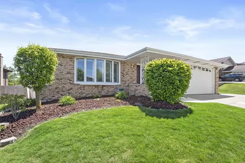 17411 Derwent Ln, Tinley Park, IL 60487