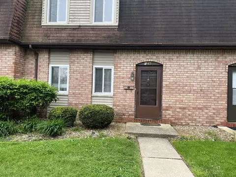 1119 S Curtis Ave #F63, Kankakee, IL 60901