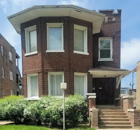 7830 S Bennett Ave, Chicago, IL 60649