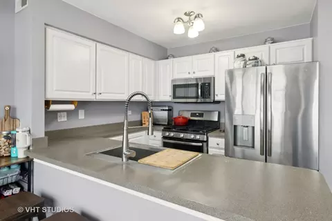 Kitchen - 2245 Dawson Ln, Algonquin, IL 60102 photo 1 of 1