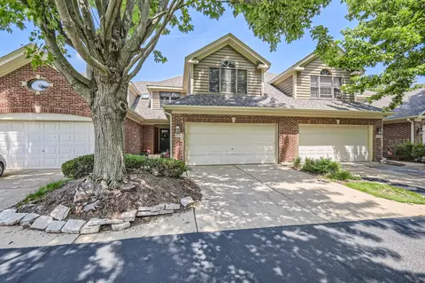 3720 King George Ln, Saint Charles, IL 60174